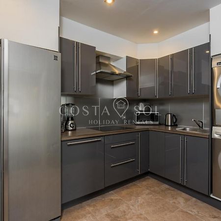 Puerto Marina-Benalmadena Luxury Apartment Dentro De La Isla Екстер'єр фото