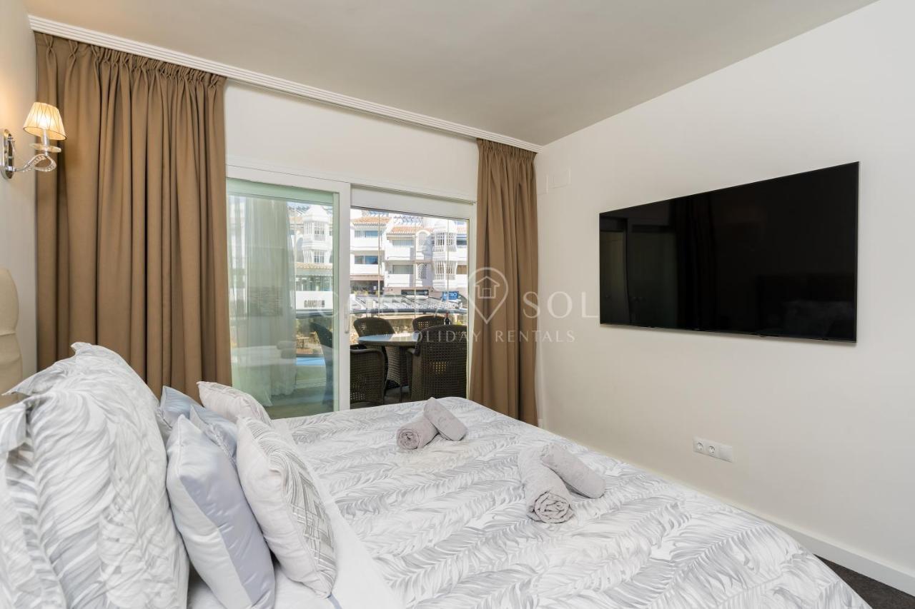 Puerto Marina-Benalmadena Luxury Apartment Dentro De La Isla Екстер'єр фото