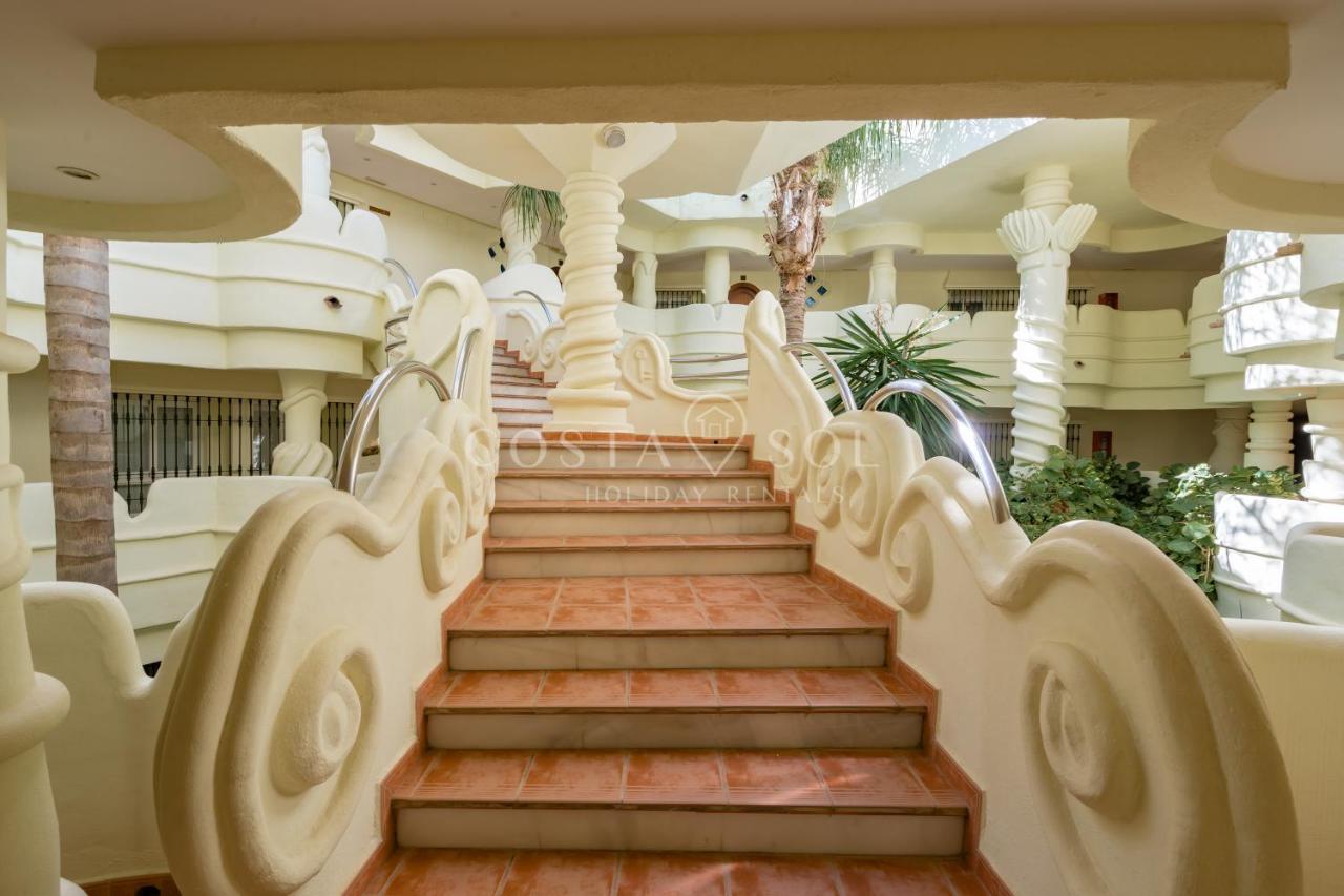 Puerto Marina-Benalmadena Luxury Apartment Dentro De La Isla Екстер'єр фото